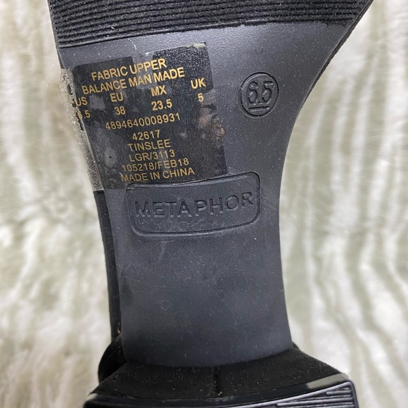 Metaphor strappy suede pumps - Picture 7 of 7